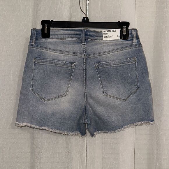 kensie 6/28 Vintage Luxe High Rise Raw Hem Distressed Blue Med Wash Shorts - Picture 2 of 11